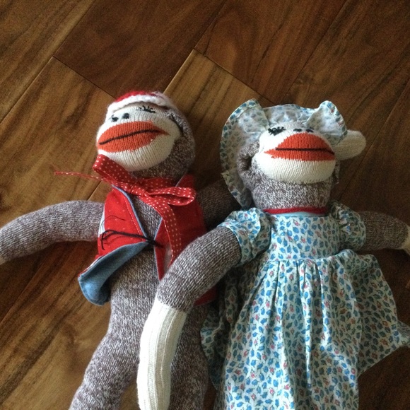 Mr. and Mrs. Sock Monkey - Picture 2 of 6